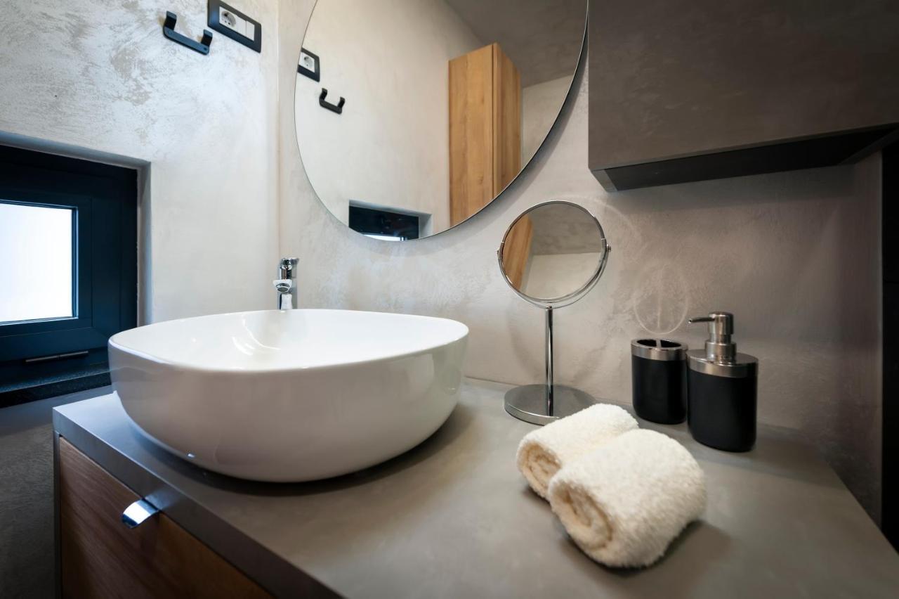 Dc II Downtown Apartment Ровинь Экстерьер фото