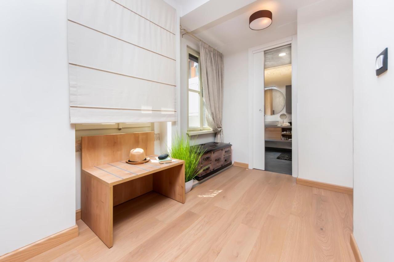 Dc II Downtown Apartment Ровинь Экстерьер фото