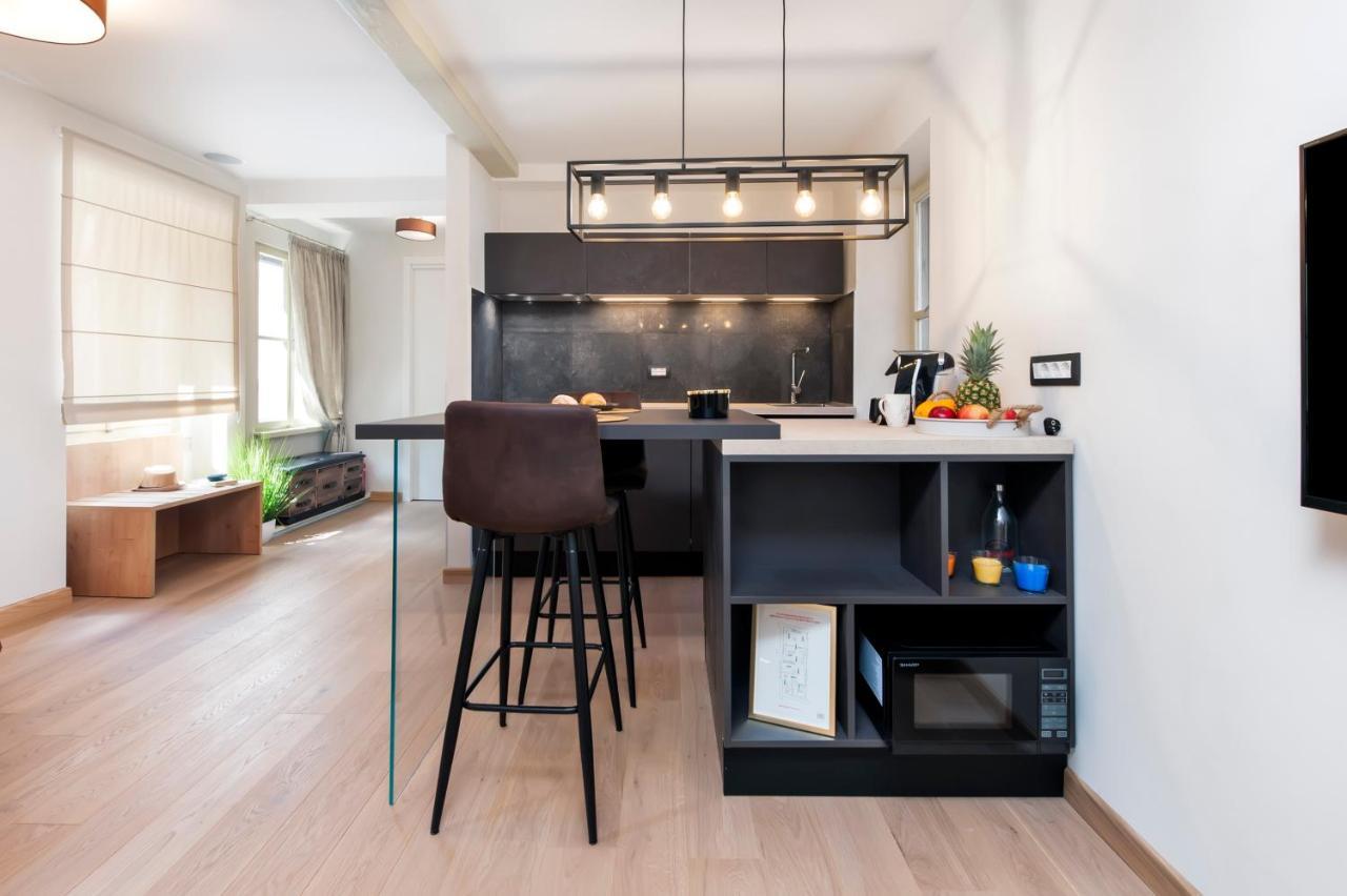 Dc II Downtown Apartment Ровинь Экстерьер фото