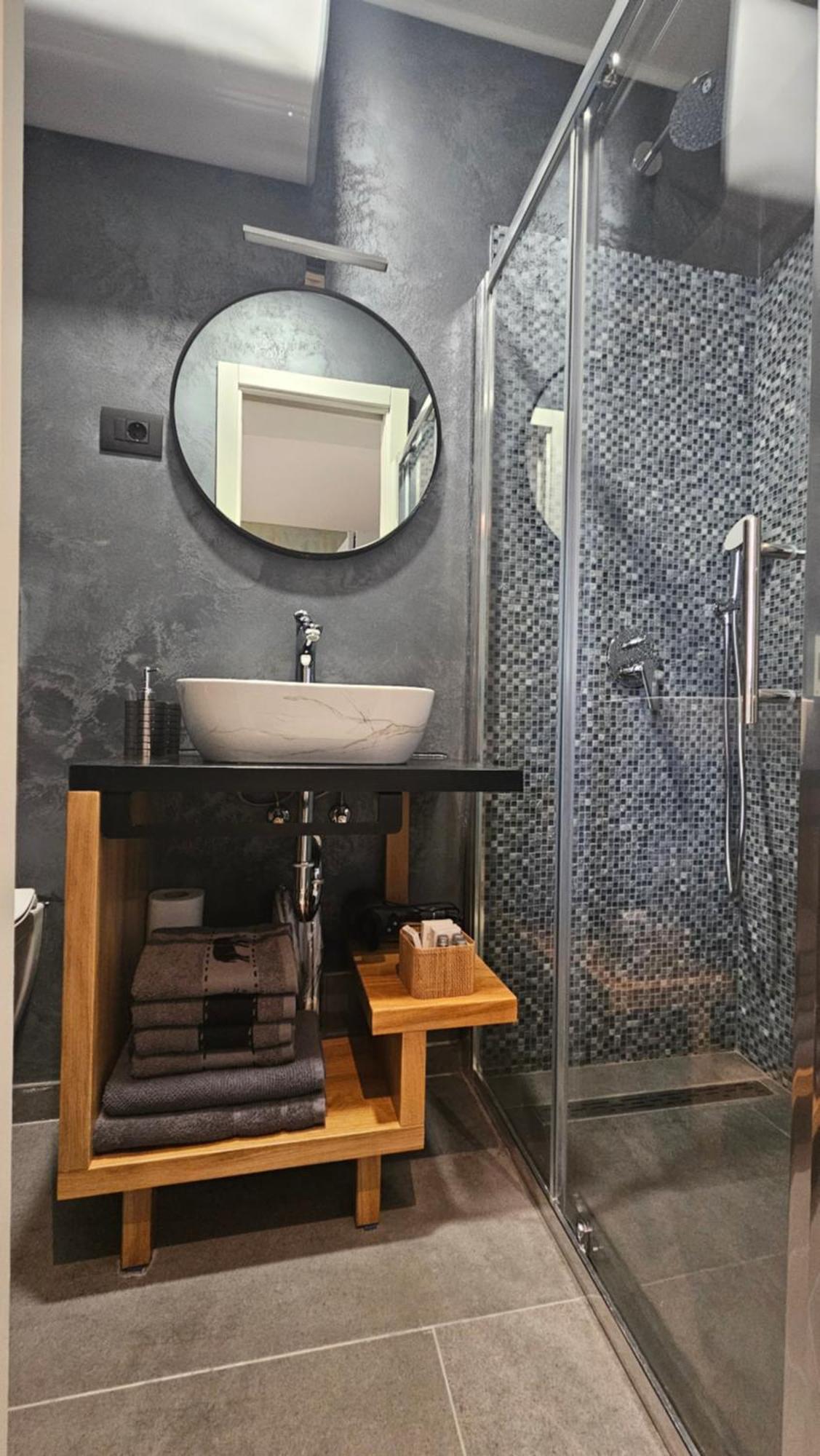 Dc II Downtown Apartment Ровинь Номер фото