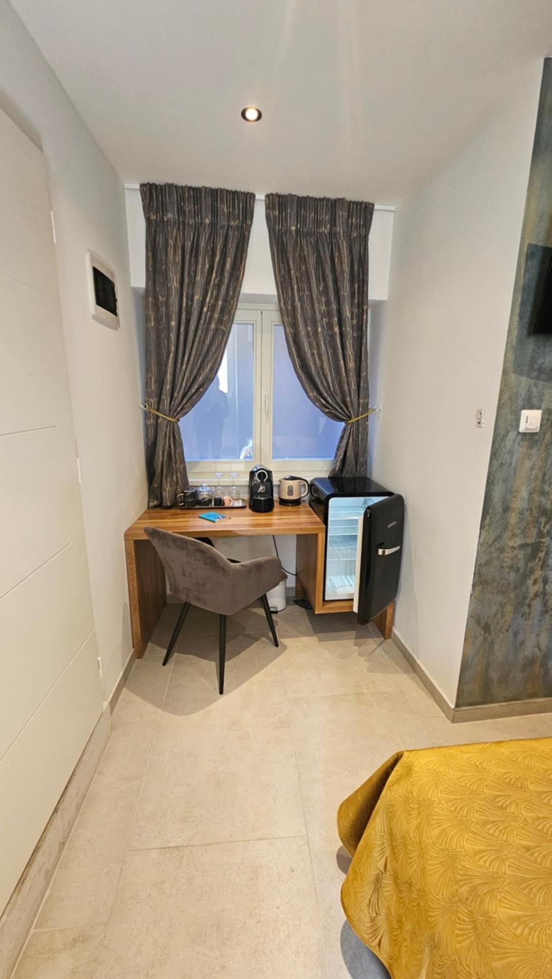 Dc II Downtown Apartment Ровинь Номер фото