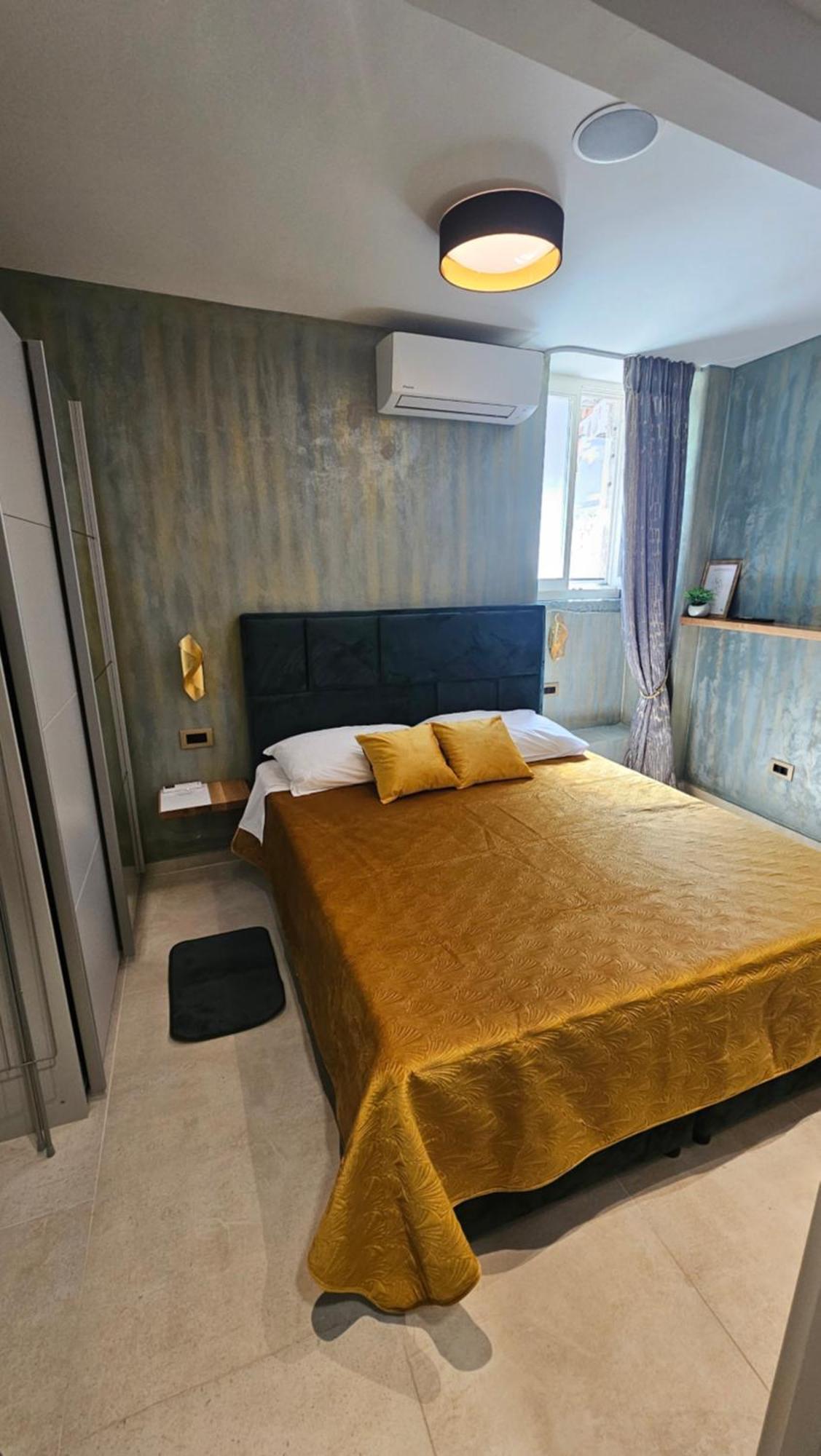 Dc II Downtown Apartment Ровинь Номер фото